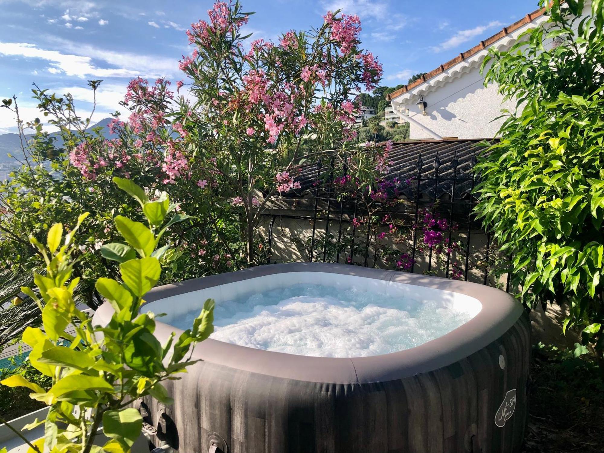 Appartamento Jardin Avec Jacuzzi, Vue Et Montagne, Clim & Parking Nizza