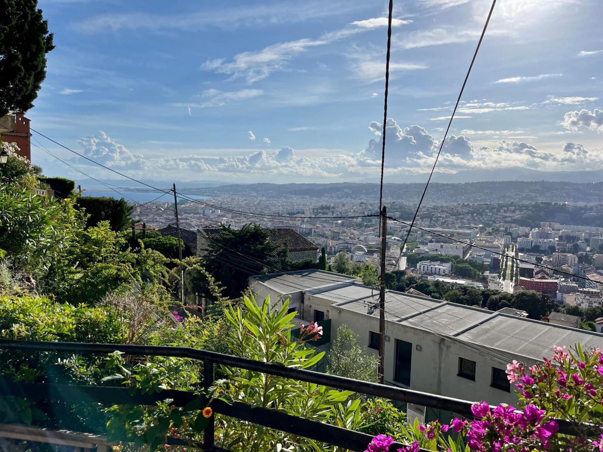 Appartamento Jardin Avec Jacuzzi, Vue Et Montagne, Clim & Parking Nizza