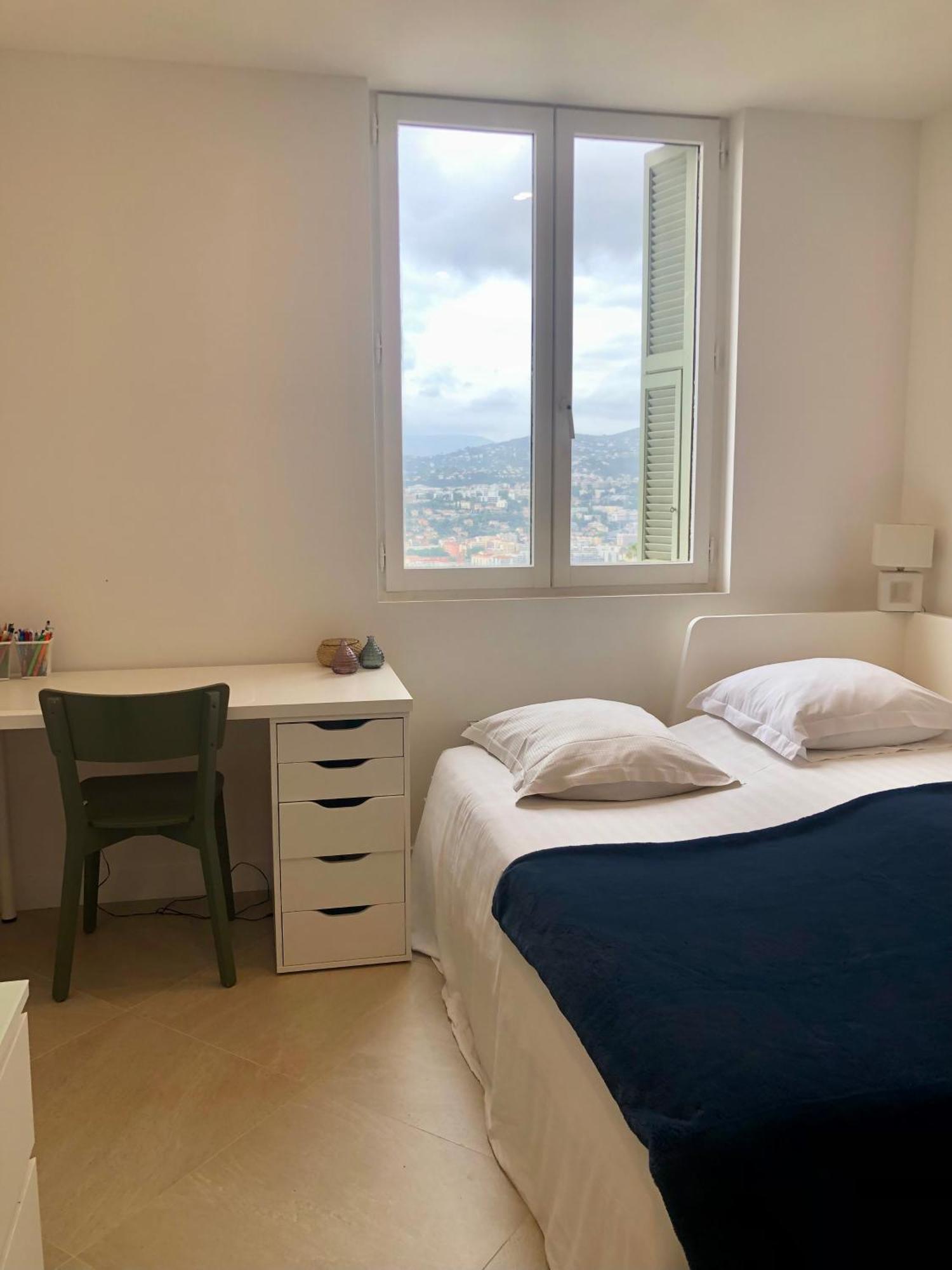 Appartamento Jardin Avec Jacuzzi, Vue Et Montagne, Clim & Parking Nizza